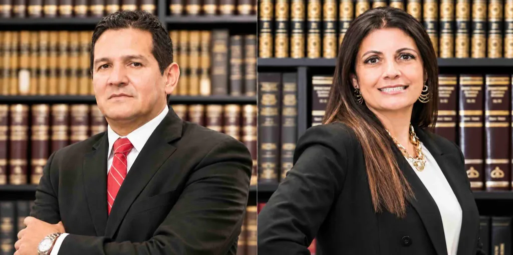 From left to right: Martín Iturri, Managing Partner, and Andrea Garrett Mijaria, Founding Partner of Iturri & Asociados.