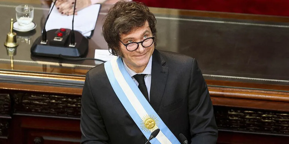 DLA Piper Argentina asesora al Fondo de Adquisiciones Industriales en la Primera Privatización de la Administración Milei