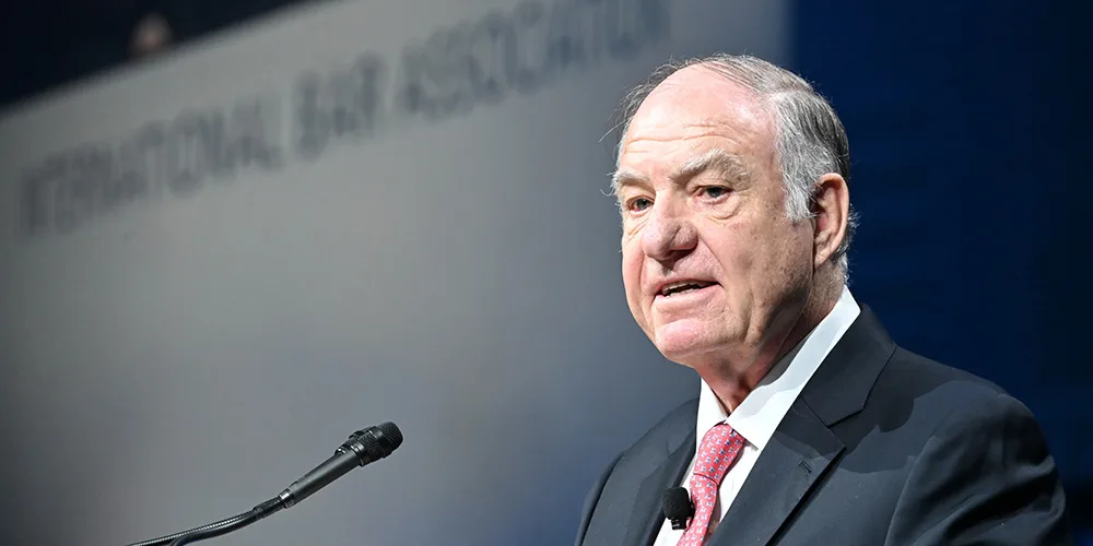 El Presidente de la IBA, Jaime Carey, da la Bienvenida a 5,500 delegados en Toronto y subraya la Responsabilidad Global de la Profesión Legal