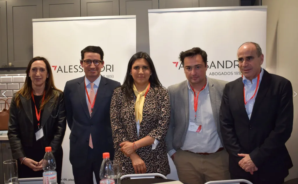 Formando abogados para la era de la IA: Conversación en Alessandri