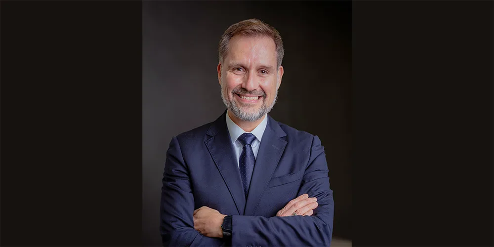 Jorge Luis Arenales, de BLP, nombrado Representante Honorario de Invest Guatemala en Francia